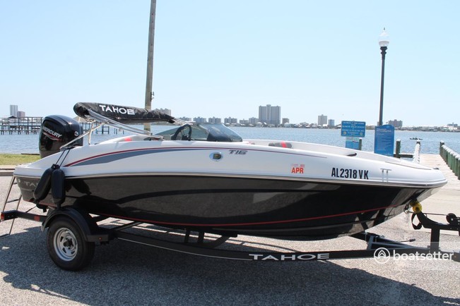Rent a TAHOE BY TRACKER MARINE deck boat in Gulf Shores, AL near me