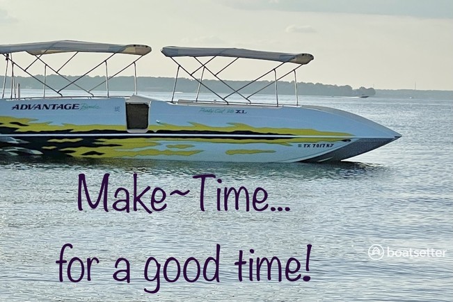 Rent a Advantage Boats deck boat in Montgomery, TX near me