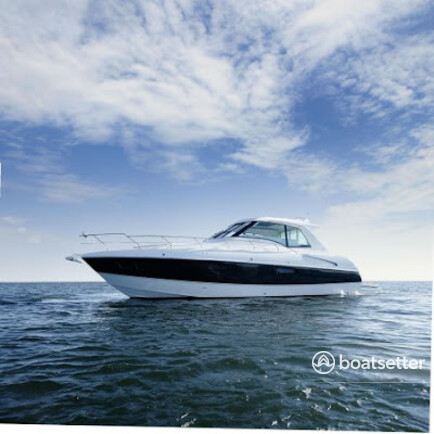 Rent a Cruisers Yachts motor yacht in Seattle, WA near me