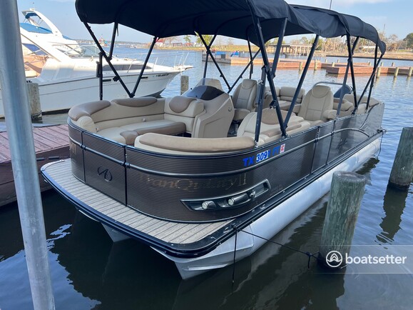 Rent a AVALON PONTOONS pontoon in Montgomery, TX near me